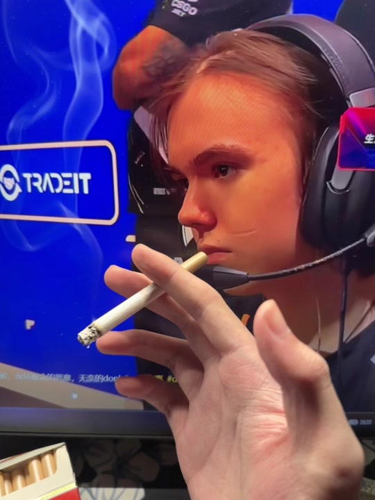 WE赛后更博：很抱歉，我们在这个赛季还是未能再进一步